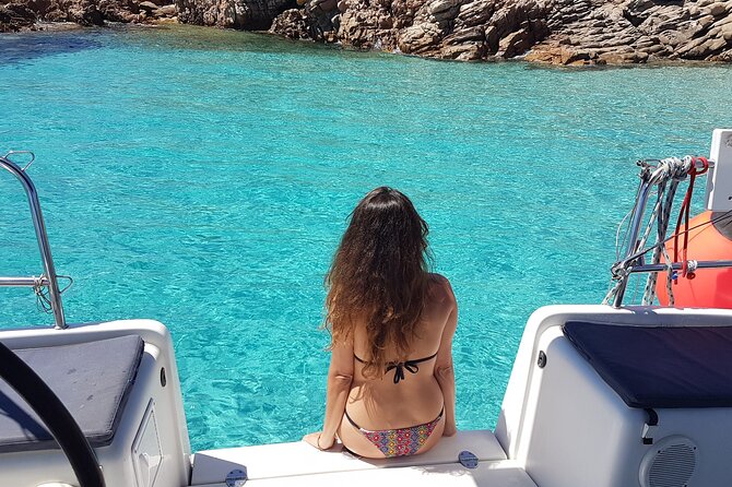 1-Catamaran tour to the Maddalena Archipelago from Cannigione - Crew service and the feel onboard