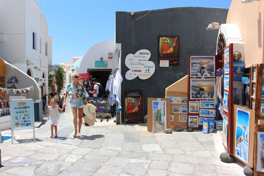 1-Day Boat Trip: Santorini Volcano, Thirassia & Oia Sunset - Thirassia, lunch, and the climb to Manola