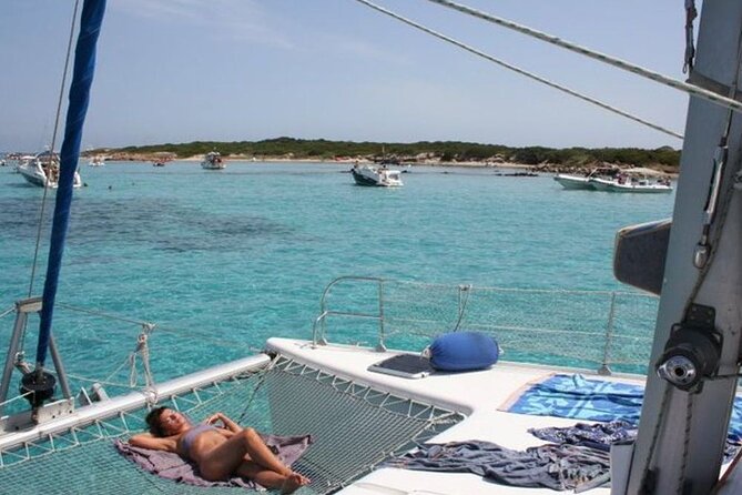 2-Catamaran tour from Cannigione to the Maddalena Archipelago - Two hours around Porto della Madonna