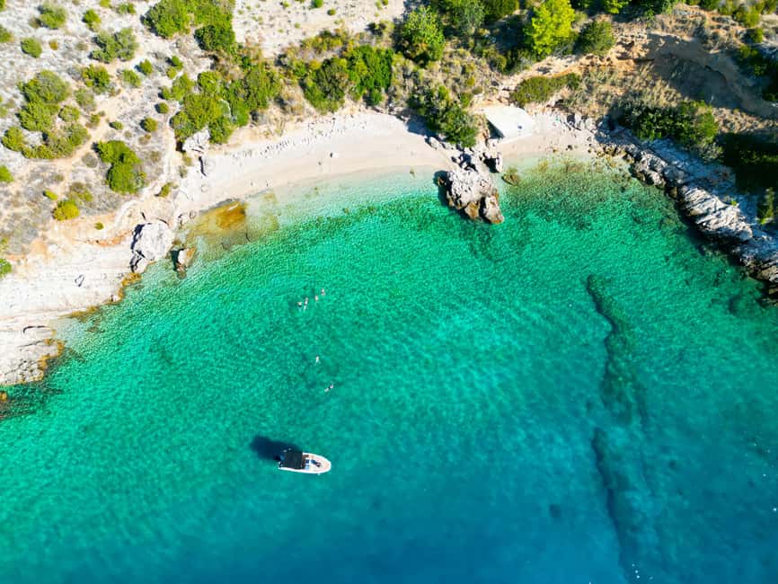 3 Islands Speedboat Tour: Golden Horn, Blue Lagoon & Jelsa - Zečevo Island is where the pace slows down