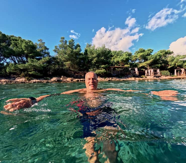 3 Islands Speedboat Tour: Golden Horn, Blue Lagoon & Jelsa - The final ride brings you back to Makarska