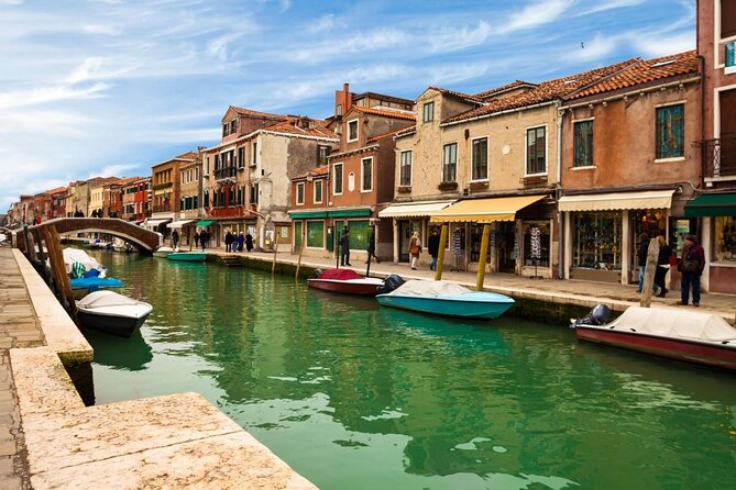 4 hours Private Boat Tour to Murano, Burano with local real guide - Key points to know before booking