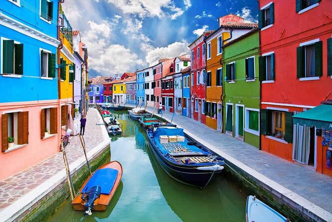 4 hours Private Boat Tour to Murano, Burano with local real guide - Leaving from Fondamente Nove