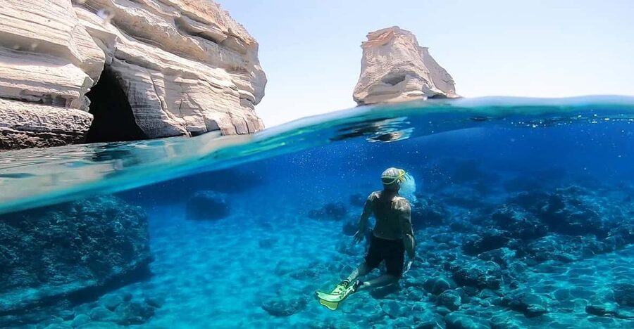 Adamantas: Full-Day Milos & Poliegos Boat Tour with Meals - Why a boat is the right way to see Milos