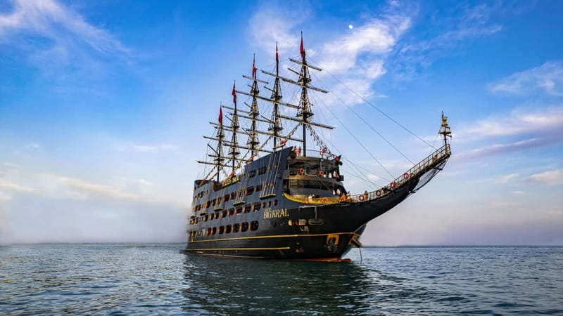 Alanya: All Inclusive Luxury Boat Trip & Free Time in Alanya - Buffet lunch with a useful caveat