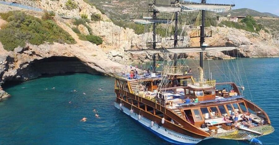 Alanya: Catamaran Boat Tour with Snorkeling with Lunch - Pickup from Konaklı and the ride to the harbor