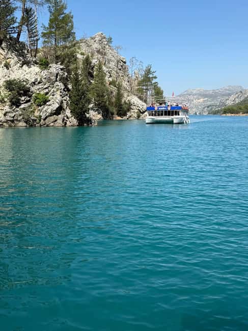 Alanya: Green Canyon Full-Day Boat Tour with Lunch & Drinks - Lunch beside the water