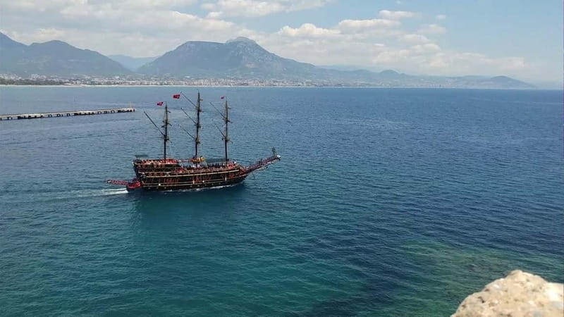 Alanya: Pirate Boat Party with Foam, Disco, Lunch & Drinks - Key points to know before you book