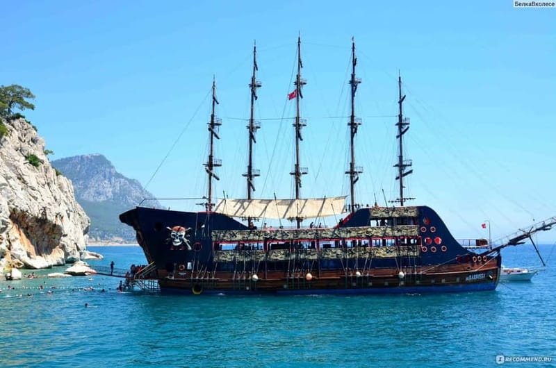 Alanya: Pirate Boat Party with Foam, Disco, Lunch & Drinks - Three swimming breaks in clear Mediterranean water