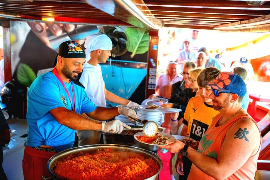 Alanya: Pirate Boat Tour with Food and Drinks - Cleopatra Beach and the Alanya coastline
