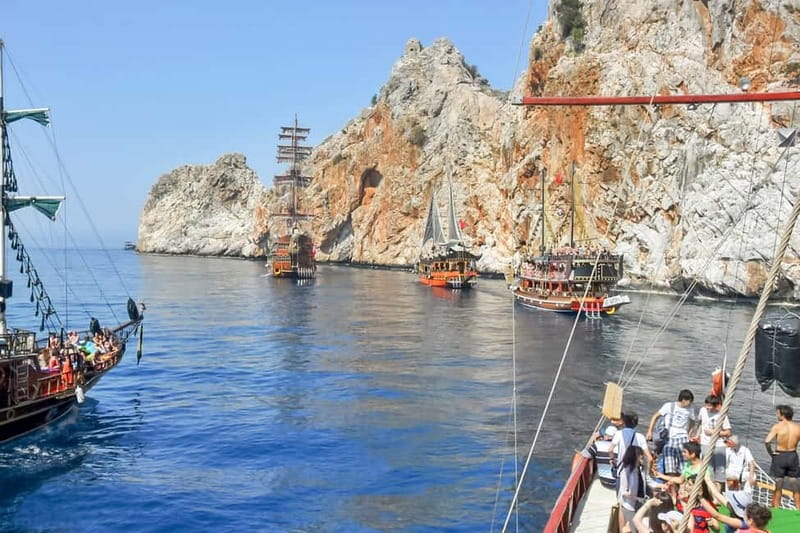 Alanya: Pirate Boat Trip with Lunch and Drinks - Phosphorus Cave and the first swimming stop