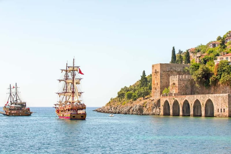 Alanya: Pirate Boat Trip with Lunch and Drinks - Cleopatra Beach and the open-water views
