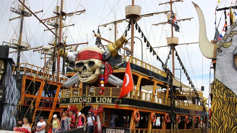 Alanya: Pirate Boat Trip with Lunch and Drinks - What the $20 price really covers