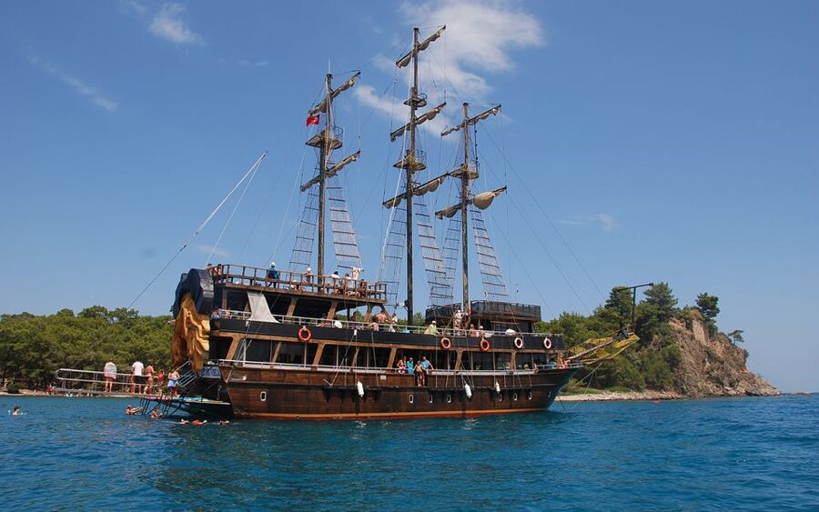 Alanya Pirate Boat Trip with Lunch, Swimming & Foam Party - Key points to know before booking