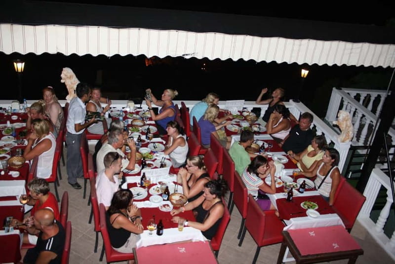 Alanya: Sunset Night Safari with Boat Trip with Dinner - Who should book this night safari?