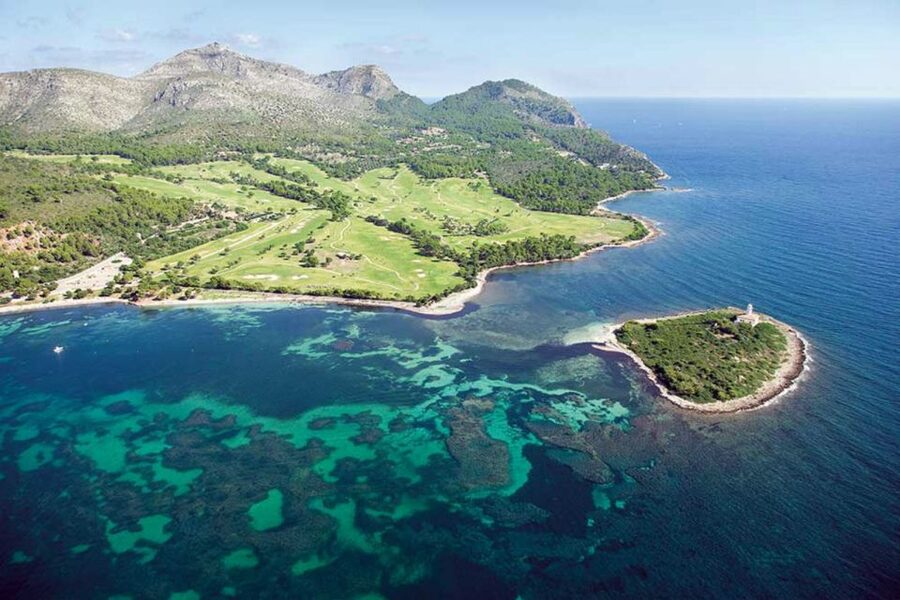 Alcudia: Boat Trip to Coll Baix - Food, drinks, and comfort on board