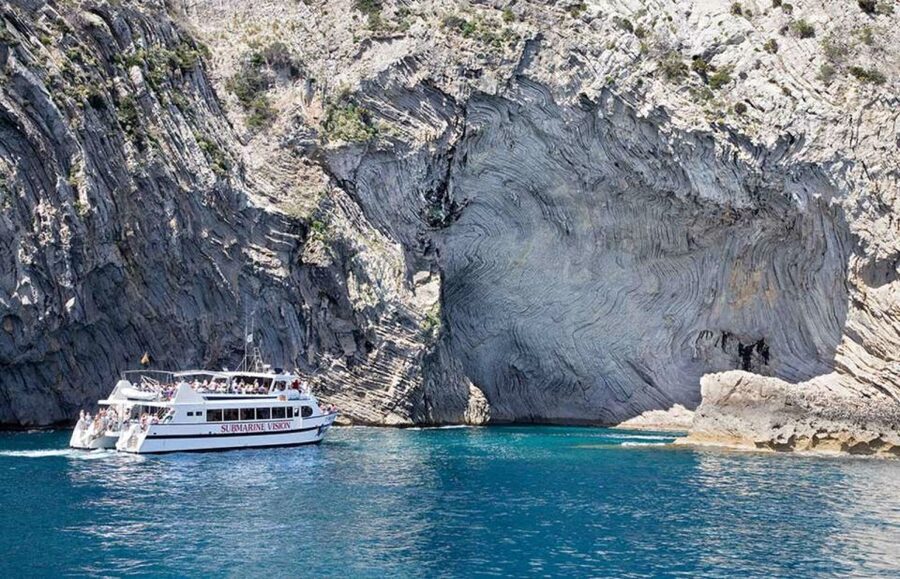 Alcudia: Boat Trip to Coll Baix - Who should book this trip?