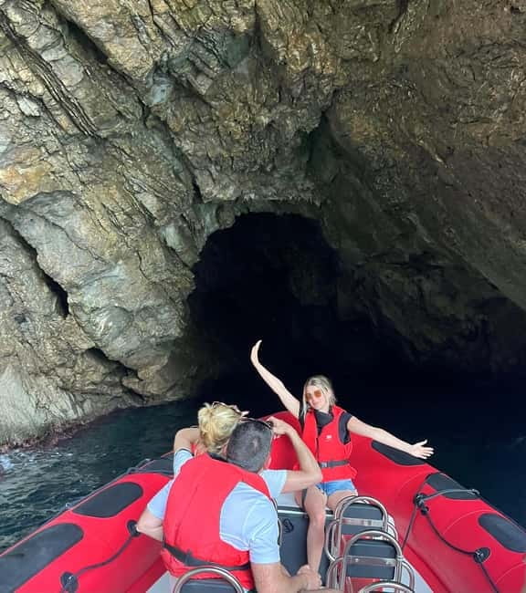 Alcudia: Sightseeing, Sea Caves & Snorkel Speedboat Tour - How thrilling is the speedboat ride?