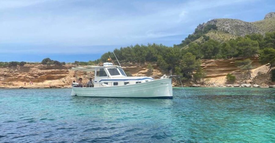 Alcudia: Traditional Wooden Boat Trip with Snorkeling - From Port d’Alcúdia to Mallorca’s northern cliffs