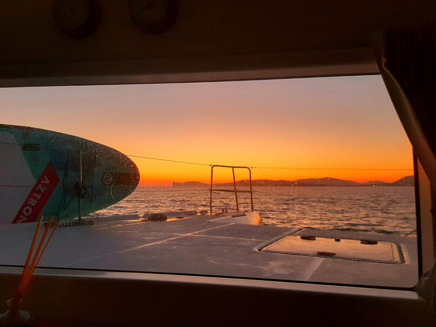 Alghero catamaran sunset tour Alghero - The small details that improve the evening