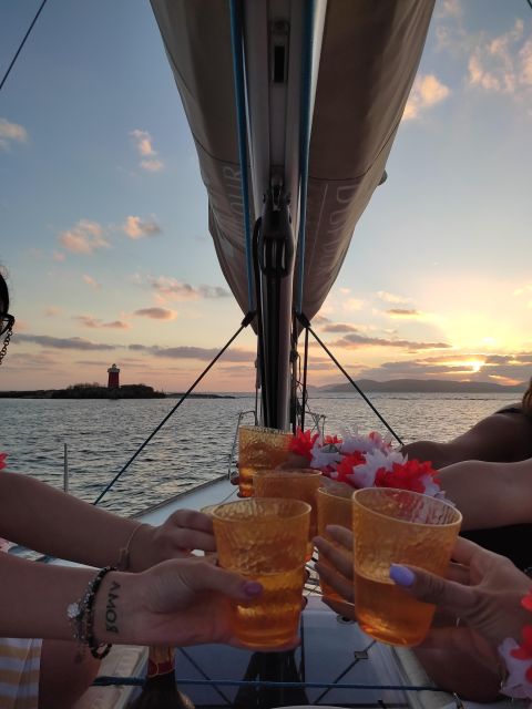 Alghero: Sunset Sailing Aperitif Experience - Tips for a smoother evening
