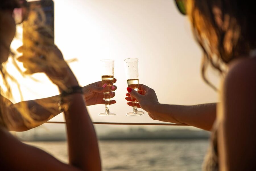 Alicante: 2-Hour Late Afternoon Catamaran Cruise - The first 45 minutes: Alicante Bay by catamaran