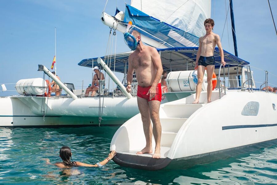 Alicante: 3-Hour Coastal Catamaran Cruise - The Return Sail to Alicante