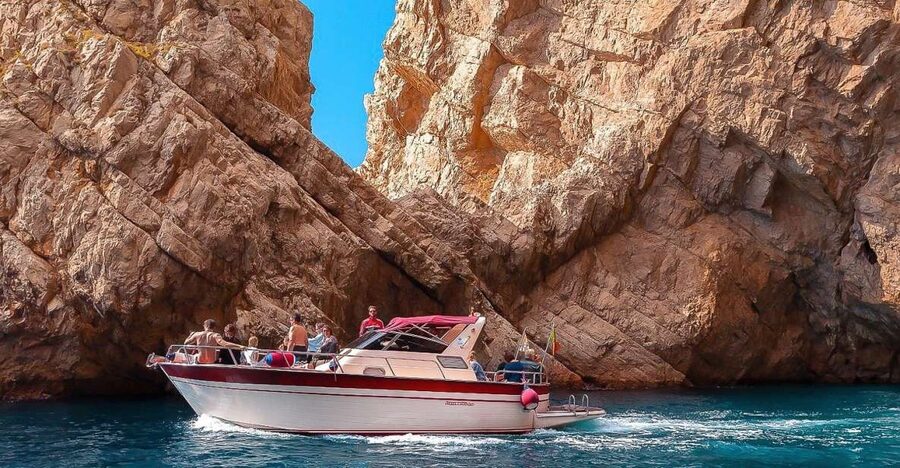 Amalfi Coast: Full-Day Cruise from Sorrento - From your Sorrento hotel to the marina