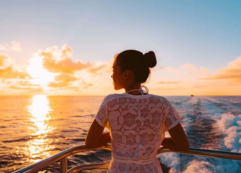 Amalfi Coast: Sunset Boat Tour with Fruit & Drinks - Meeting in Amalfi and settling aboard