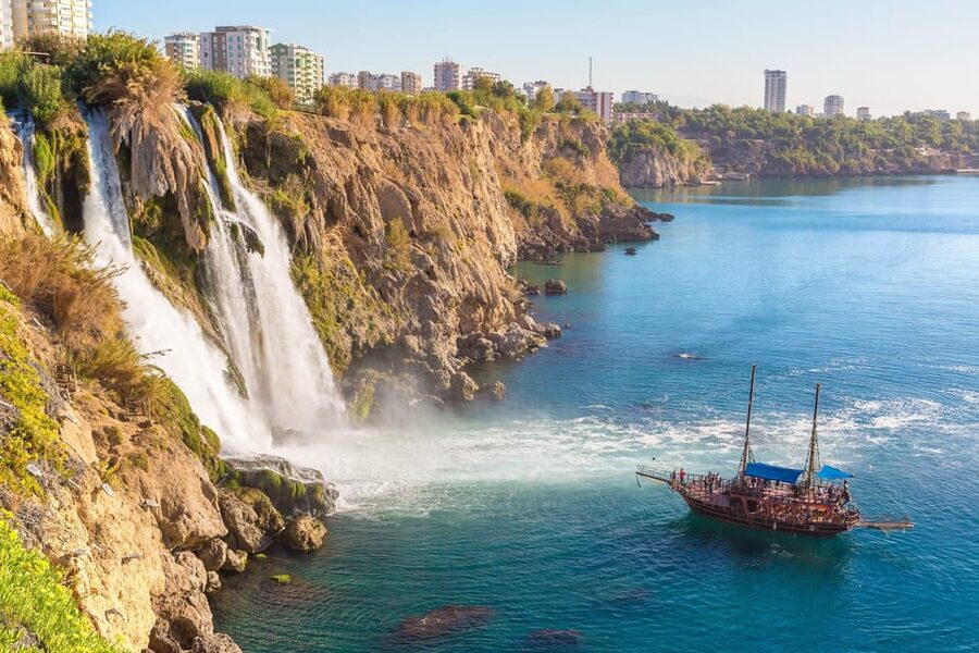 Antalya: Beach & Waterfalls Boat Trip w/ Lunch & Soft Drinks - Crew, music, and the Freedom Deluxe atmosphere