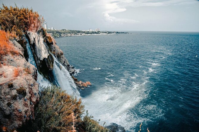 Antalya: City Tour with Boat Trip, Old Town & Waterfalls - Lunch in the old town