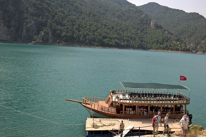 Antalya: Green Canyon Boat Trip with Lunch and Drinks - Reaching Oymapinar Dam from the coast