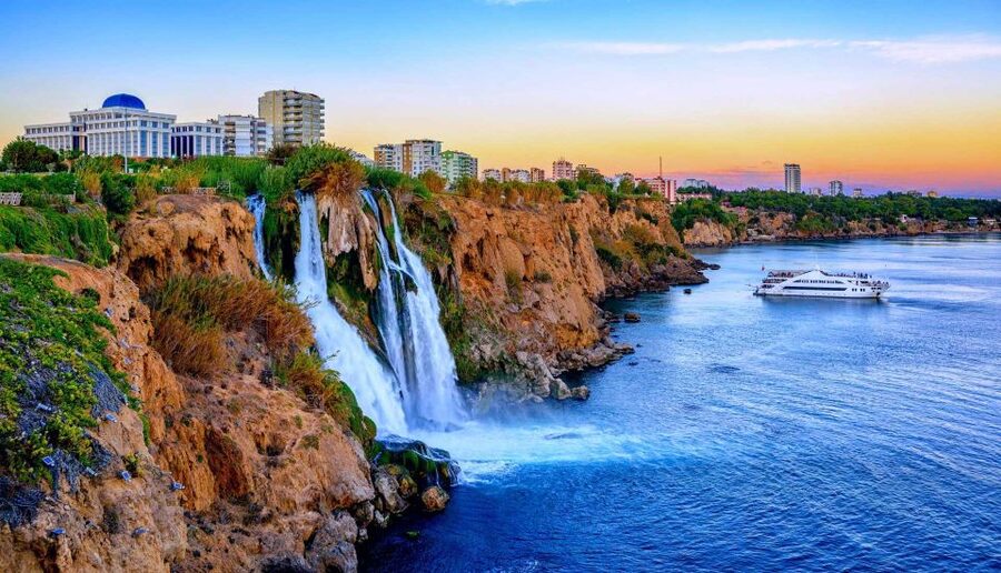 Antalya: Guided Old Town Tour with Boat Trip and Lunch - The 30-minute boat ride from the old harbor