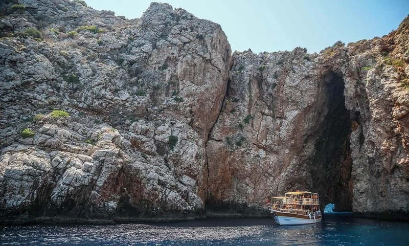 Antalya/Kemer: Suluada Boat Tour with Bays & Maldives Beach - Who will enjoy this boat trip?