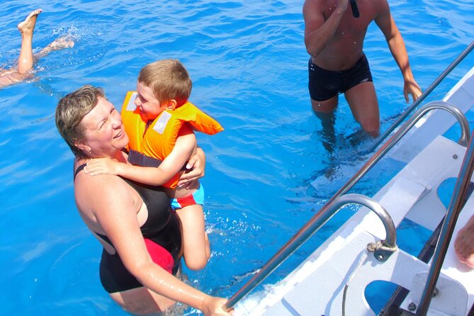 APHRODITE II -LAZY DAY CRUISE-BLUE LAGOON,TURTLE COVE, with LUNCH - What the boat is really like for a five-hour day