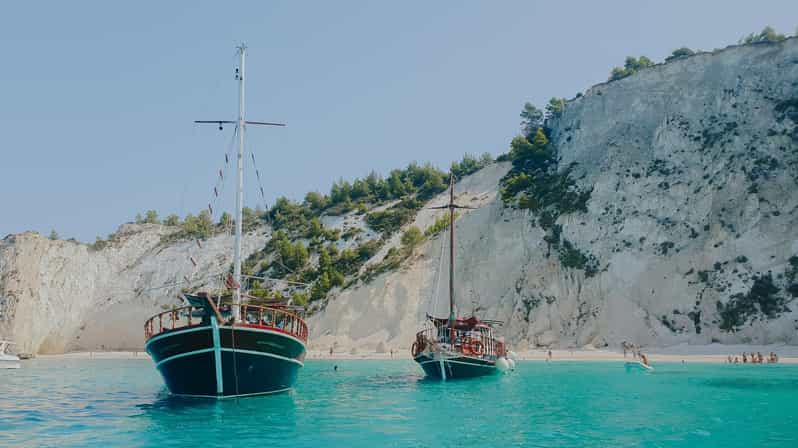 Argostoli: Full-Day Boat Trip with Lunch & Wine - White Rocks Beach and the first swim