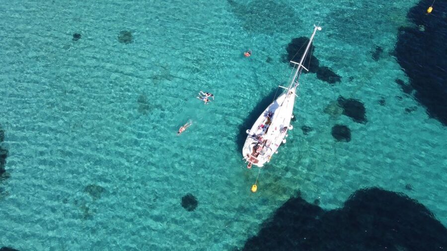 Asinara: Full Day Sailboat Excursion from Stintino - The rhythm of an eight-hour day