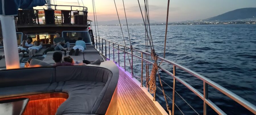 Athens: 3-Hour Sunset Cruise with Swim Stop, Snacks & Drinks - Booking details worth handling carefully
