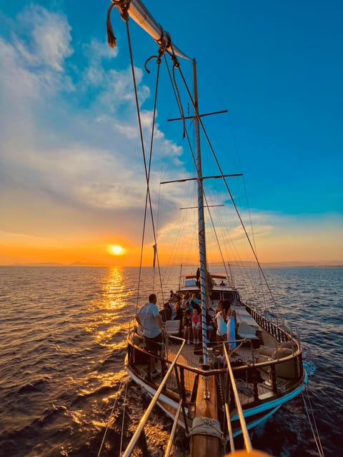 Athens: 3-Hour Sunset Cruise with Swim Stop, Snacks & Drinks - Leaving Marina Zeas for the Athens Riviera