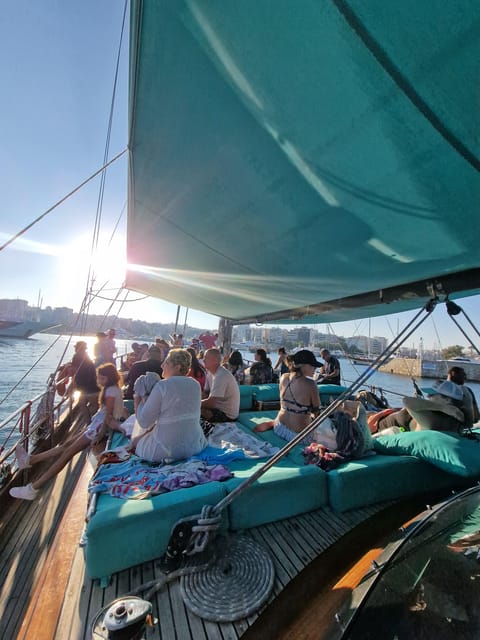 Athens: Agistri, Metopi & Aegina Cruise with Meals & Drinks - Aegina and the pistachio shops