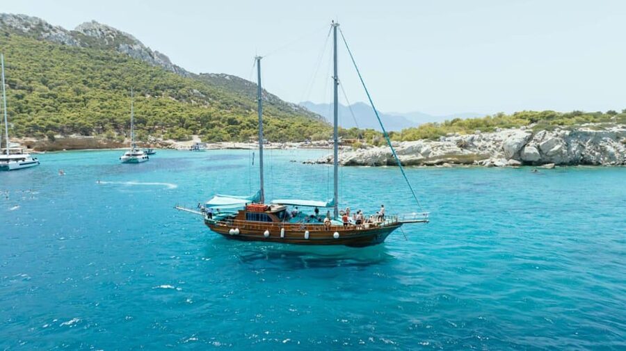 Athens: Agistri, Metopi & Aegina Cruise with Meals & Drinks - Who will enjoy it most