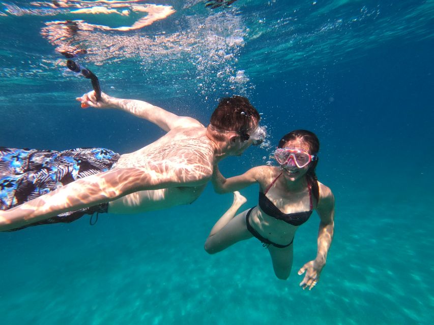 Athens: Catamaran Cruise with Fresh Lunch and Wine - Greek lunch served aboard the catamaran