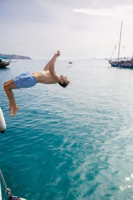 Athens: Cruise to Agistri, Moni & Aegina with Lunch & Drinks - Agistri: a green island with choices