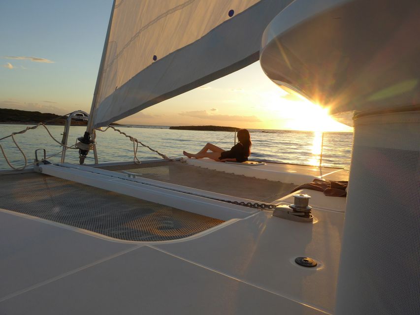 Athens: Riviera Catamaran Cruise with Meal and Drinks - When to go and how weather changes the experience