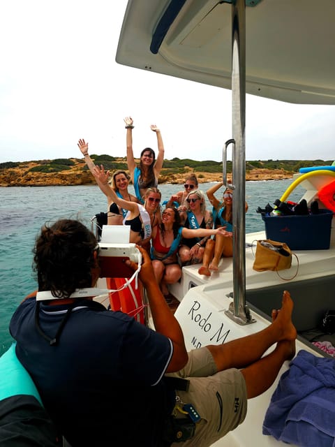 Athens: Riviera Catamaran Tour with Fresh Meal and Drinks - Meeting the crew at Alimos Marina