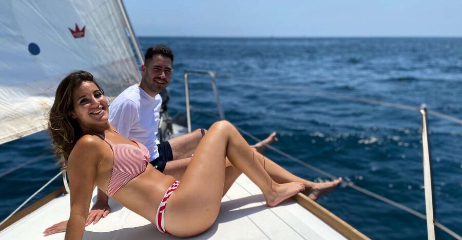 Barcelona 1 hour Scenic Sailboat Tour with Snacks and Drinks - What this one-hour Barcelona sail is really like