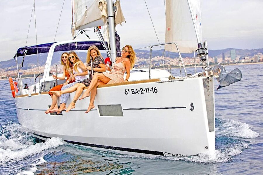 Barcelona 1 hour Scenic Sailboat Tour with Snacks and Drinks - Port Olímpic gives you a quick city orientation