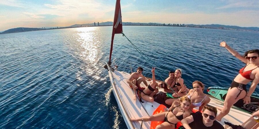 Barcelona: 2-Hour Sailboat Tour with Paddle Boarding - What the two-hour sailing pace feels like