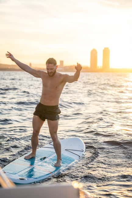 Barcelona Badalona : Sailboat Tour, Snacks, Drinks, Swimming - Seeing Barcelona from the Mediterranean