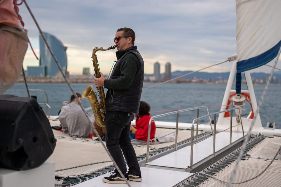 Barcelona: Catamaran Cruise with optional Live Jazz Music - Buying a drink without paying restaurant prices